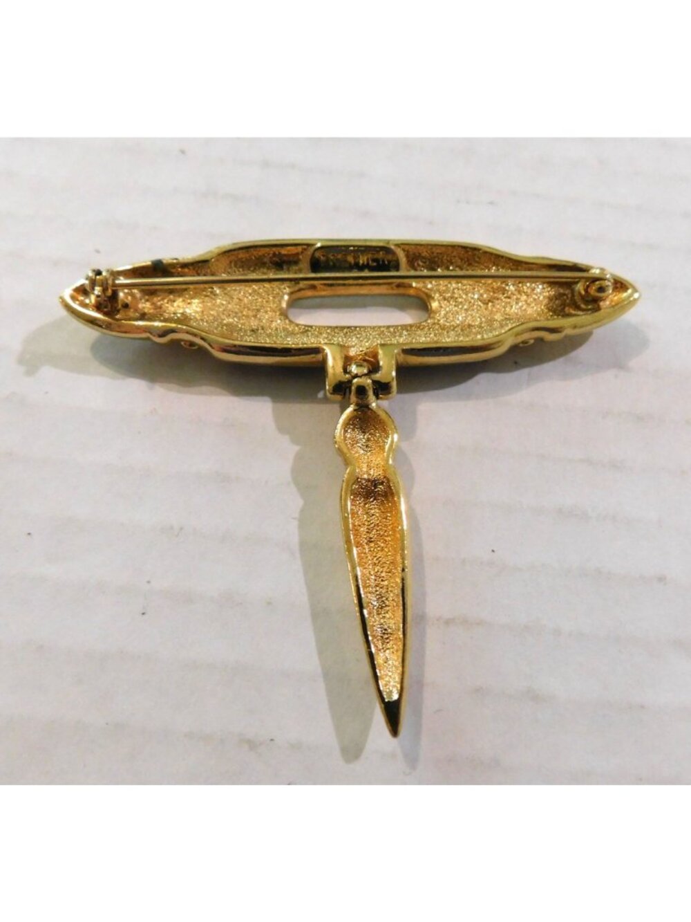 Premier Designs Vintage Signed Pin Gold Plated Black Enamel Hanging Charm Brooch - Picture 2 of 9